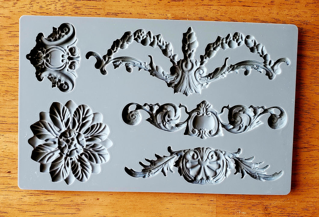 IRON ORCHID/PRIMA MOULD BAROQUE 3 RETIRED