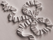 Load image into Gallery viewer, Summer/Fall 2024- BOWS MOULD 6&quot;x10&quot; *INCLUDES A FREE CLASS!* Great for Holiday time!