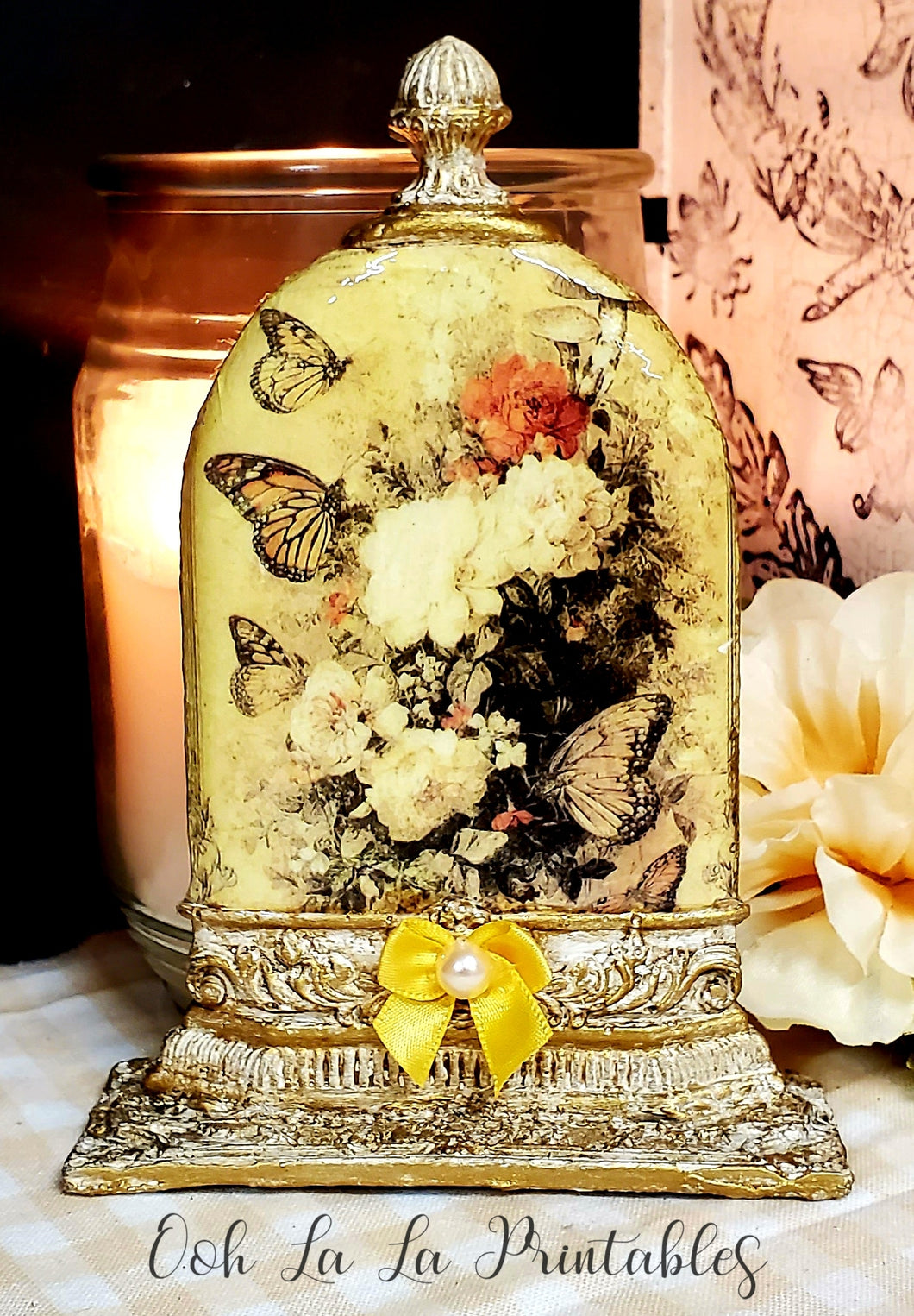 Butterflies & Chrysanthemums- Free Standing Les Cloche ~handcrafted~