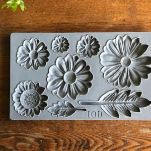 HE LOVES ME 6×10 DECOR MOULDS™