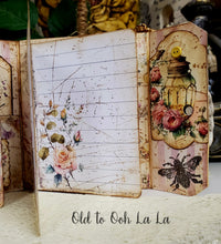 Load image into Gallery viewer, PETITE BEE TAG JOURNAL- HANDCRAFTED